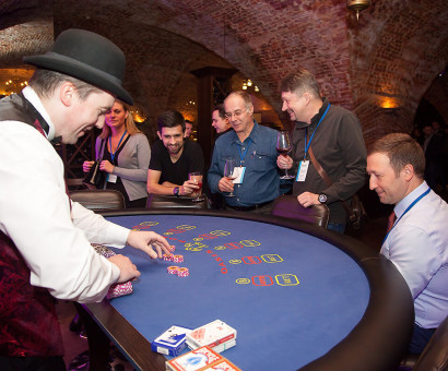 Аренда столов для игры в покер на мероприятия в Санкт-Петербурге