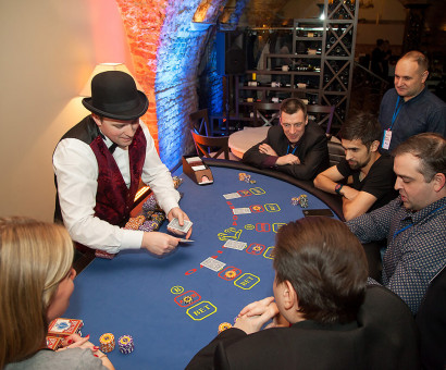 Столы для игры в покер в аренду в СПб