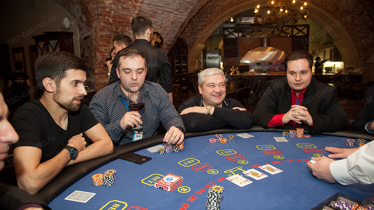 Москва казино покер майнкрафт играть карты без скачивания